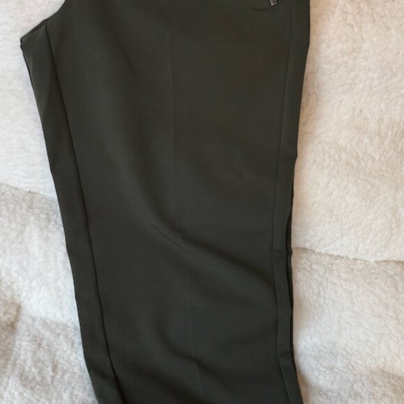 Athleta Endless High-Rise Pant In Color: "Aspen Olive" S/533636/10 SIZE 6 - Picture 3 of 4